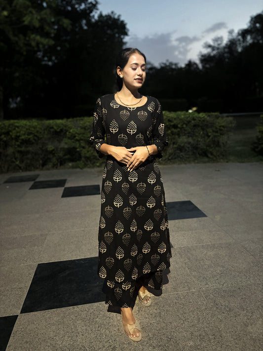 Hand Block Printed Cotton Dabu Printed Kurti Set | Black And White Printed Kurti