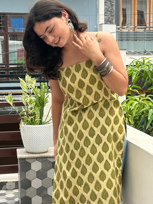 Olive Green Leaf Print Sleeveless Cotton Kurti